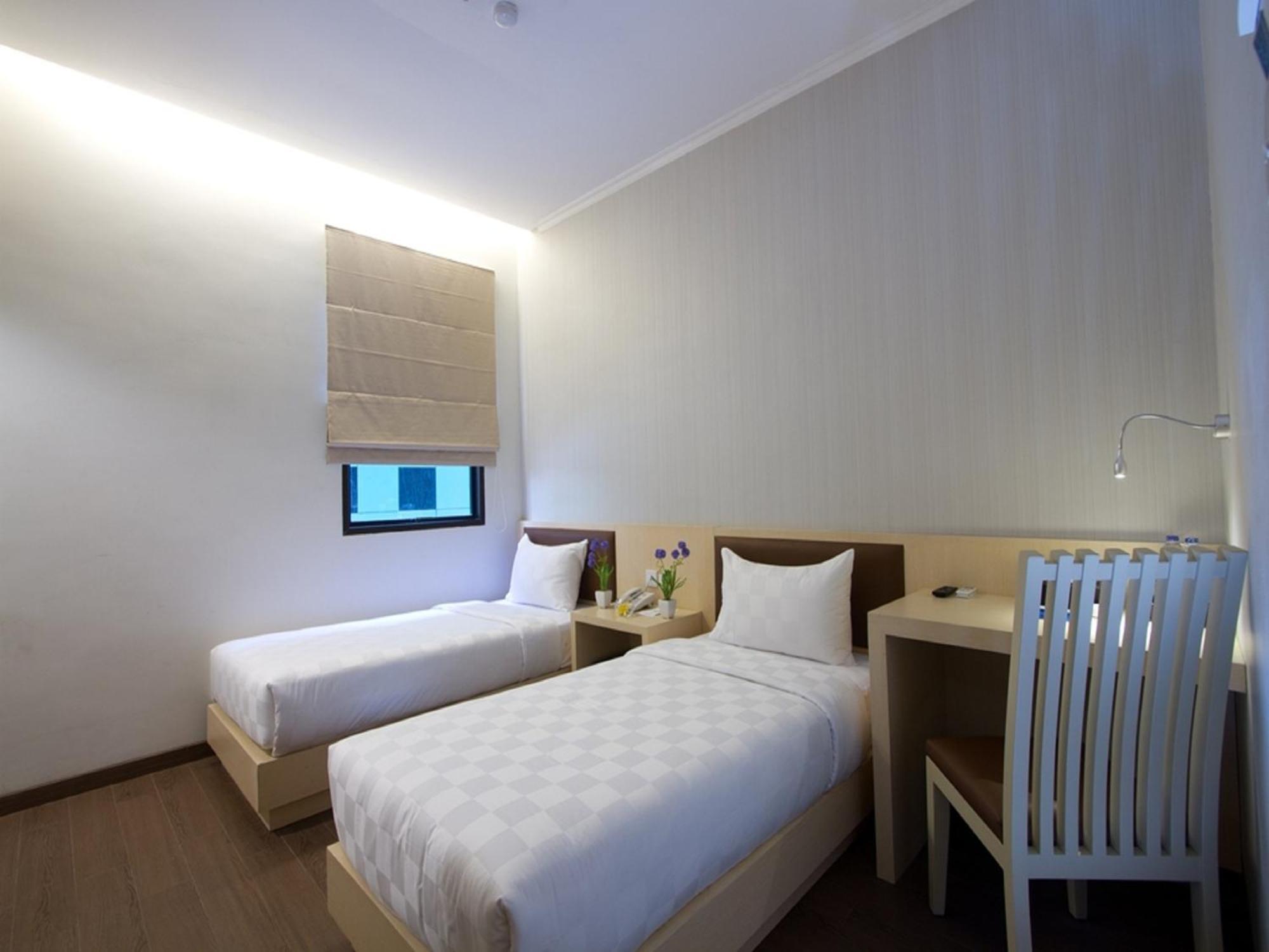 88 Mangga Besar 62 Lokasari Hotel 2*